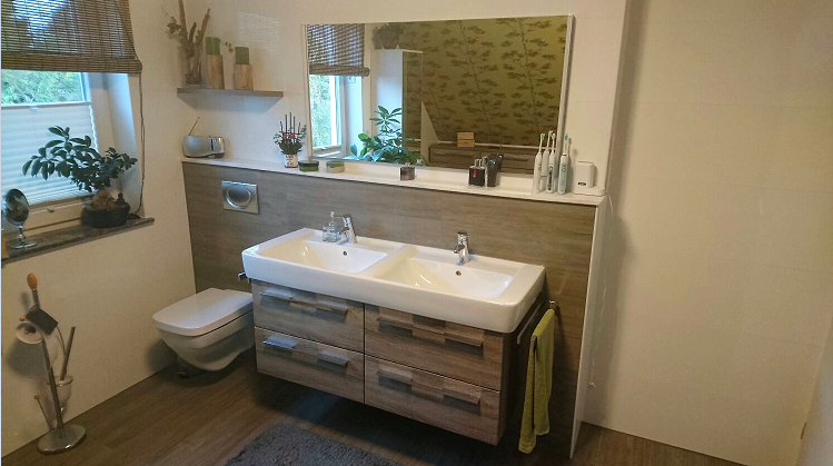 Das modernisierte Badezimmer in der Heerstraße Das modernisierte Badezimmer in der Heerstraße